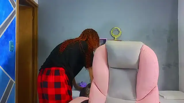 SexyLeilaa online show from 02-07-25, 12:42