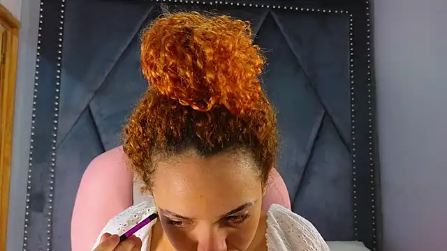 SexyLeilaa online show from 03-19-25, 02:27