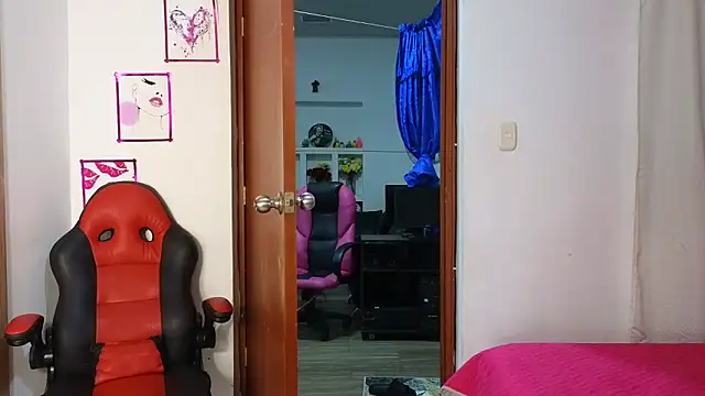 SexyLeilaa online show from 09-18-25, 01:51