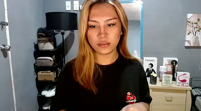 luxxy grand online show from 01-12-25, 09:19