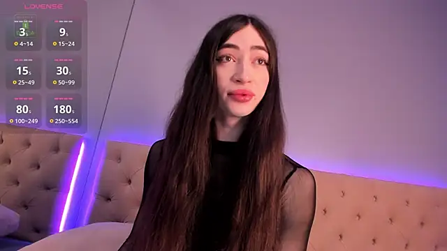 NickieRainer online show from 01-30-25, 04:37
