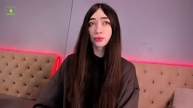 NickieRainer online show from 02-01-25, 02:13