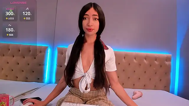NickieRainer online show from 03-08-25, 04:34