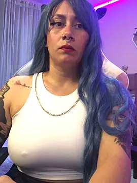 Luna Paris  online show from 01-19-25, 01:10