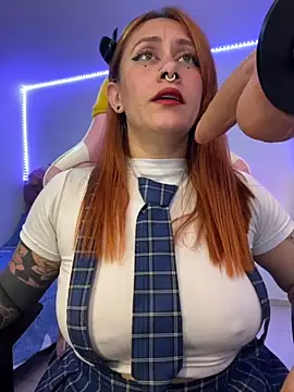 Luna Paris  online show from 12-04-25, 11:35