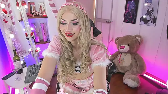 Snapshot of alessandrathedoll chatting on 12-24-24, 09:00 alessandrathedoll online show from 12-24-24, 09:00