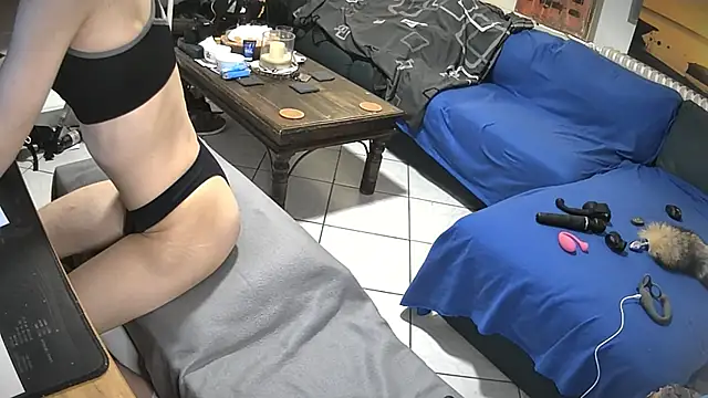 Snapshot of Cesaresweet chatting on 03-03-25, 11:35 Cesaresweet online show from 03-03-25, 11:35