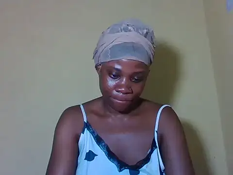 Snapshot of Sweetbaby004 chatting on 04-28-26, 02:27 Sweetbaby004 online show from 04-28-26, 02:27