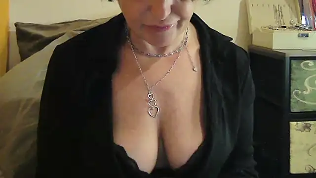 Snapshot of Althea_Love chatting on 11-07-25, 02:17 Althea Love online show from 11-07-25, 02:17