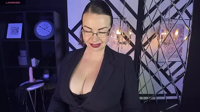 MrsIngrid online show from 12-14-24, 10:13