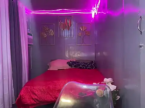 Delicate Savannah online show from 09-09-25, 03:17