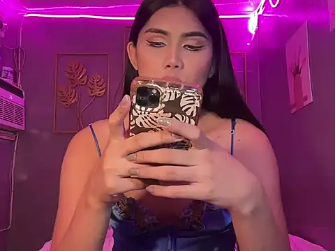 Delicate Savannah online show from 09-23-25, 02:42