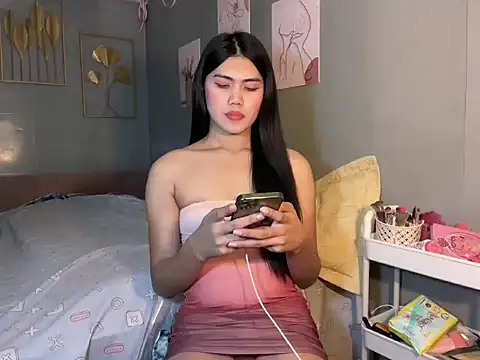 Delicate Savannah online show from 03-23-26, 11:58