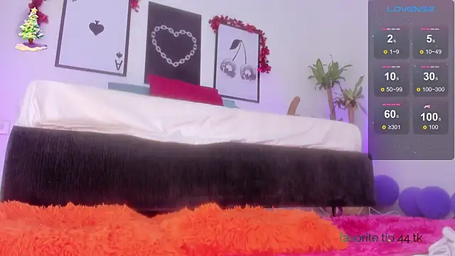 cloe 25 online show from 12-30-24, 02:09