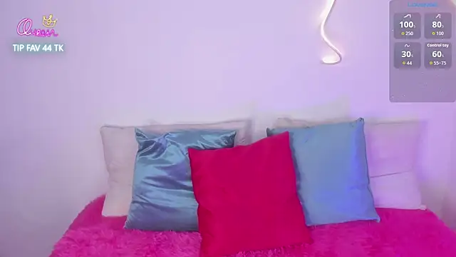 Snapshot of cloe_25 chatting on 03-01-26, 12:34 cloe 25 online show from 03-01-26, 12:34