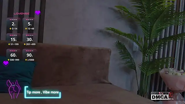 Holl1Would online show from 02-18-25, 08:03