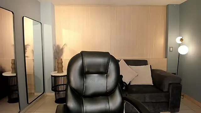 LexieWayne online show from 12-19-25, 07:32