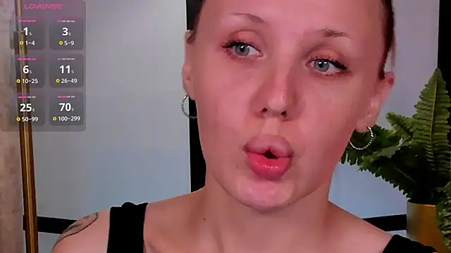 LianaFord online show from 05-08-26, 05:02