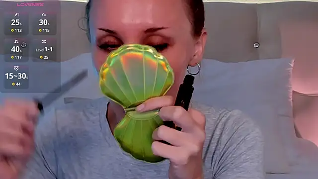 LianaFord online show from 07-10-26, 05:12