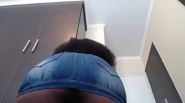 Snapshot of yummycherryxx chatting on 01-14-25, 02:32 yummycherryxx online show from 01-14-25, 02:32