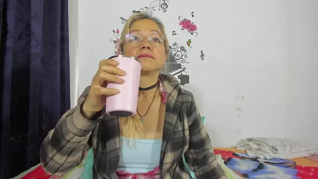 Snapshot of anthonela_mature_ chatting on 02-27-25, 02:10 anthonela mature online show from 02-27-25, 02:10