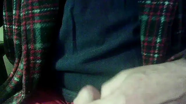 Snapshot of OralDesires2 chatting on 01-10-25, 06:42 OralDesires2 online show from 01-10-25, 06:42