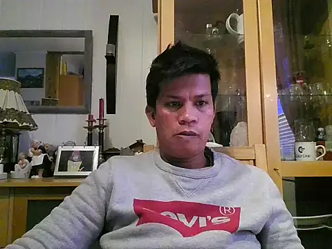 SweetasianHugoxxx online show from 11-12-25, 12:16
