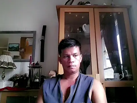 SweetasianHugoxxx online show from 05-20-26, 04:35