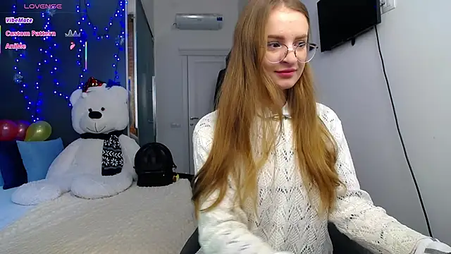 KateJonson online show from 02-18-25, 07:43