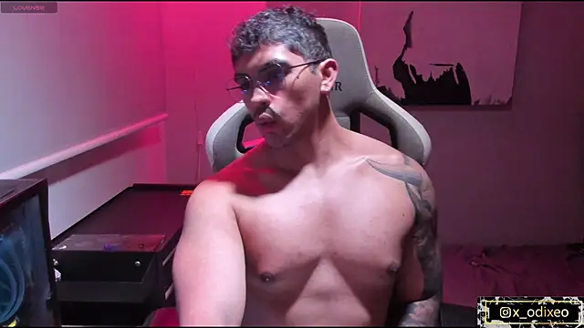 Snapshot of x-odixeo chatting on 12-05-25, 01:36 x-odixeo online show from 12-05-25, 01:36