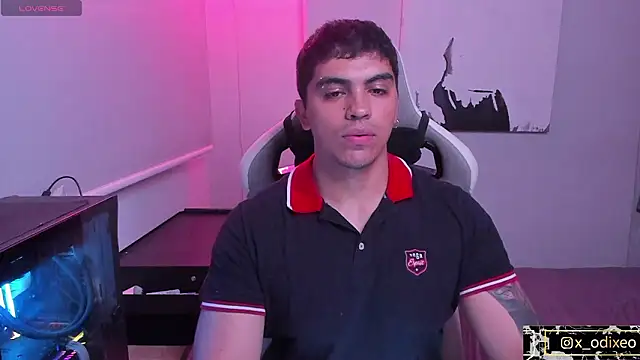 Snapshot of x-odixeo chatting on 01-18-26, 01:31 x-odixeo online show from 01-18-26, 01:31