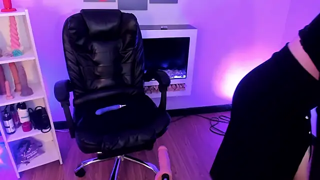  asami chieko  online show from 01-17-25, 09:06