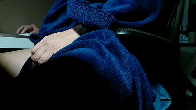 suedel65 online show from 10-06-25, 02:53