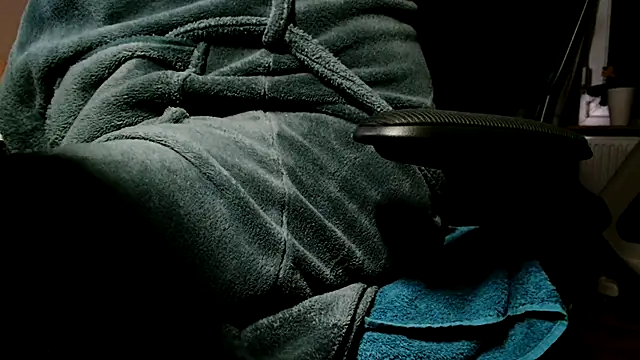 suedel65 online show from 10-08-25, 03:37