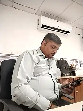 Desi Londa 143 online show from 09-26-25, 05:00