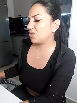 hot-babygirl online show from 10-23-25, 07:23