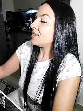 hot-babygirl online show from 03-26-26, 07:30