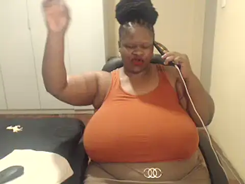 Snapshot of sweetnoziexx chatting on 02-07-25, 01:43 sweetnoziexx online show from 02-07-25, 01:43