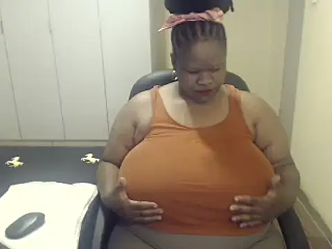 Snapshot of sweetnoziexx chatting on 02-13-25, 05:16 sweetnoziexx online show from 02-13-25, 05:16