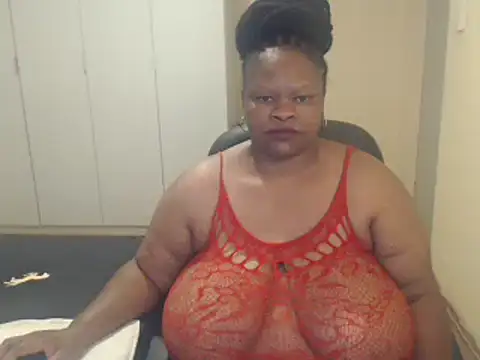 Snapshot of sweetnoziexx chatting on 02-25-25, 10:37 sweetnoziexx online show from 02-25-25, 10:37