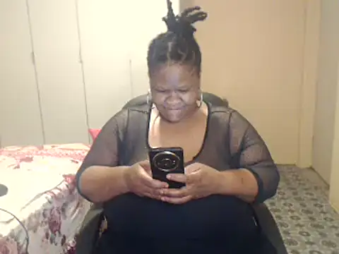 sweetnoziexx online show from 11-28-25, 05:48