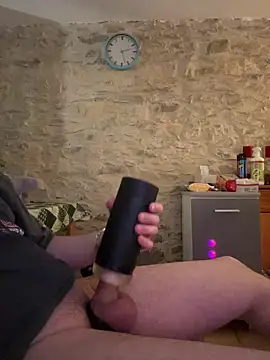 yann2392 online show from 05-07-26, 03:06