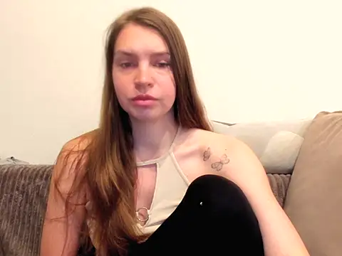 Snapshot of RubySkot chatting on 06-25-26, 08:46 RubySkot online show from 06-25-26, 08:46