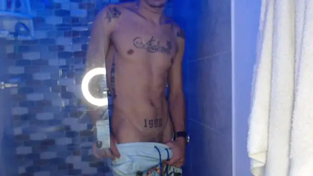 Snapshot of andersonZ998 chatting on 09-13-25, 10:31 andersonZ998 online show from 09-13-25, 10:31