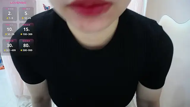 Snapshot of Leiershery chatting on 02-10-26, 01:10 Leiershery online show from 02-10-26, 01:10