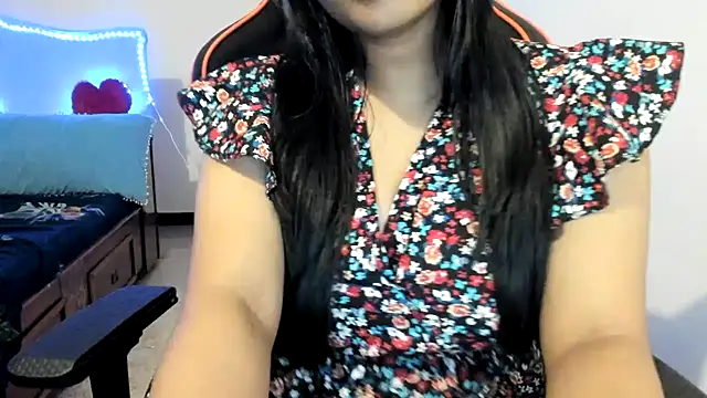 Snapshot of South_indian_tickly chatting on 12-20-24, 08:01 South indian tickly online show from 12-20-24, 08:01