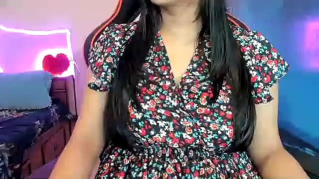 Snapshot of South_indian_tickly chatting on 12-29-24, 01:28 South indian tickly online show from 12-29-24, 01:28