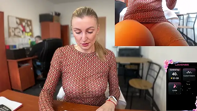 Snapshot of legsLONG chatting on 02-18-25, 08:59 legsLONG online show from 02-18-25, 08:59