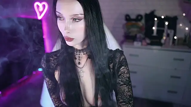 Snapshot of _Uindi_ chatting on 12-20-24, 04:46  Uindi  online show from 12-20-24, 04:46