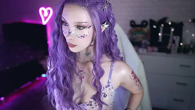 Snapshot of _Uindi_ chatting on 12-27-24, 04:54  Uindi  online show from 12-27-24, 04:54